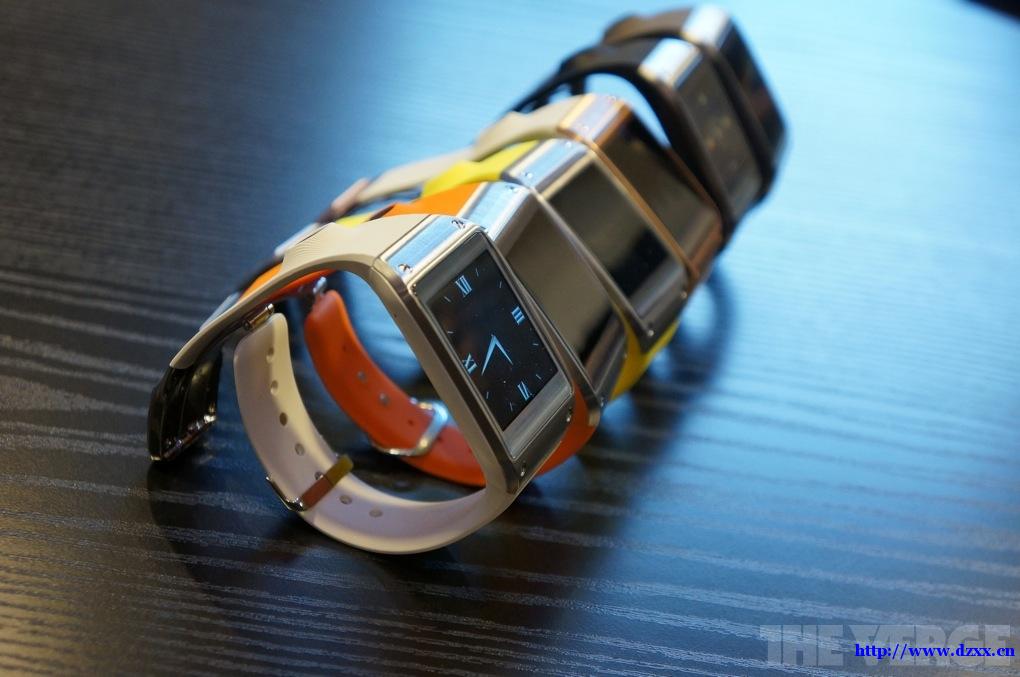 三星智能手表GALAXY Gear