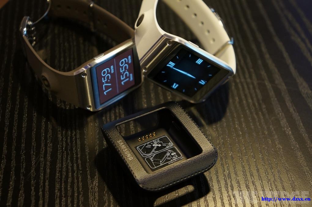 三星智能手表GALAXY Gear充電底座